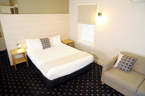 Sovereign Hill Hotel - Tourism Canberra 1