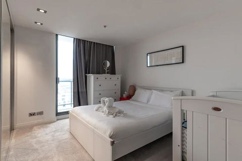 Spacious 2 Bedroom Flat In Wolli Creek - Tourism Canberra 3