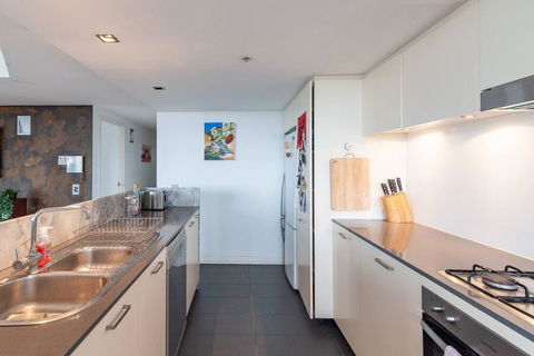 Spacious 2 Bedroom Flat In Wolli Creek - Tourism Canberra 1