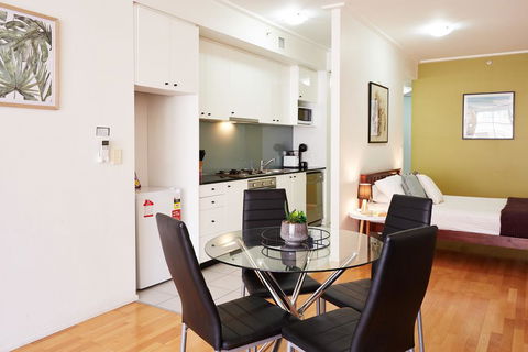 Spacious And Bright Studio In The Middle Of Town - Tourism Canberra 2