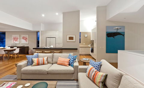 Spacious With Surf Views, Sunshine Beach - Tourism Canberra 3