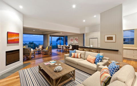 Spacious With Surf Views, Sunshine Beach - Tourism Canberra 2