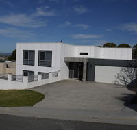 Spectacular Holiday Living - Tourism Canberra