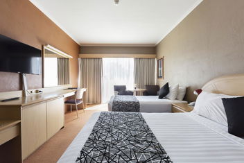 Statesman Hotel with Tourism Canberra