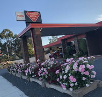 Statesman Motor Inn - Tourism Canberra