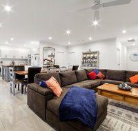 StayCentral - Rosanna Luxurious Mansion - Tourism Canberra