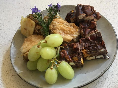 Stephanies Country Cottages - Tourism Canberra 0