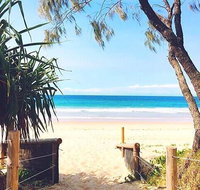 Steps from Mudjimba Beach 3 BR Apt Sunshine Coast with WIFIPoolParking - Tourism Canberra