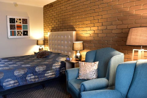 Strzelecki Motor Lodge - Tourism Canberra 1