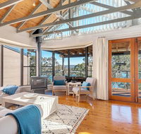 STUNNING WATERFRONT ESCAPE AT DALEYS POINT - Tourism Canberra