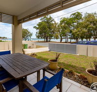 Stunning Waterfront Home with pool - Sylvan Beach Esp Bellara - Tourism Canberra