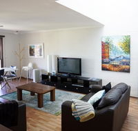 Suffolk Villa - Tourism Canberra