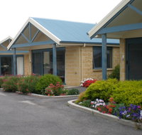 Summers Rest Units - Tourism Canberra