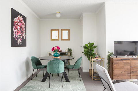 Sunny Apartment In Quiet And Green Neighbourhood - Tourism Canberra 2