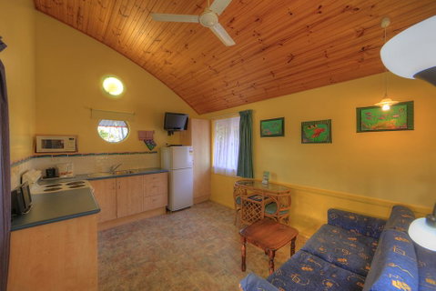 Sunlover Lodge - Tourism Canberra 3