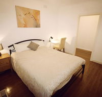 Sunny House - Melbourne Airport Home - Tourism Canberra