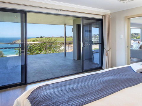 Sunrise Over Easts 2 - Ocean Views, Walk To Beach - Tourism Canberra 1