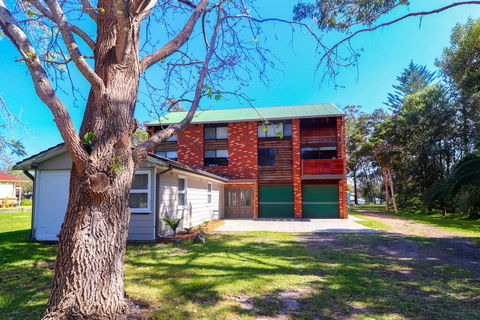 Sunset Lodge - Tourism Canberra 1