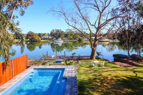 Sunset Lodge - Tourism Canberra 0