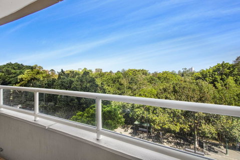 Super Convenient Apartment With Garden Views - Tourism Canberra 0