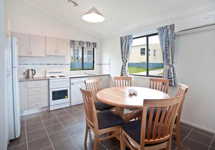 Surf Beach Narooma Holiday Park - Tourism Canberra 1