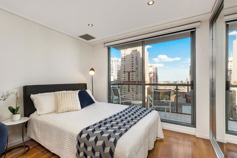 Sydney CBD Self Contained Modern Studio Apartments (PITT) - Tourism Canberra 0
