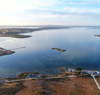 Tall Pines Beach House at Mount Dutton Bay part of Coffin Bay waterways - Tourism Canberra