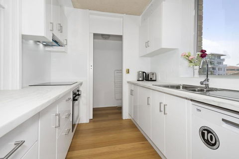 Tasman Towers - Unit 13 - Tourism Canberra 2