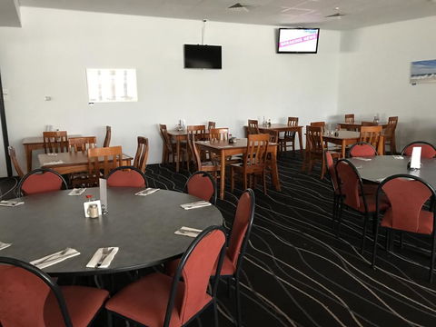 Tea Gardens Motel - Tourism Canberra 3