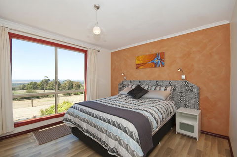 Tennessee Hill Cottage - Tourism Canberra 1