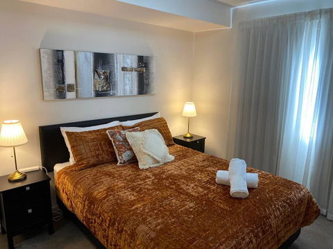 TERRACE LUX FULLY AIR 2 CAR FREE NETFLIX WIFI WINE - Tourism Canberra 2