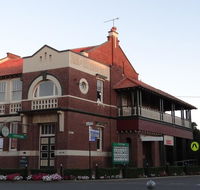 The Bank BB West Wyalong - Tourism Canberra