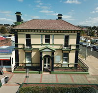 The Bank Guesthouse Glen Innes - Tourism Canberra