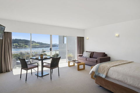The Cove Kettering - Tourism Canberra 4