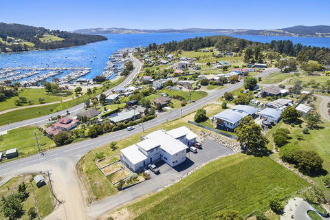 The Cove Kettering - Tourism Canberra 0