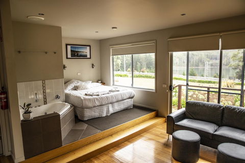 Little Norfolk Bay Events And Chalets - Tourism Canberra 2