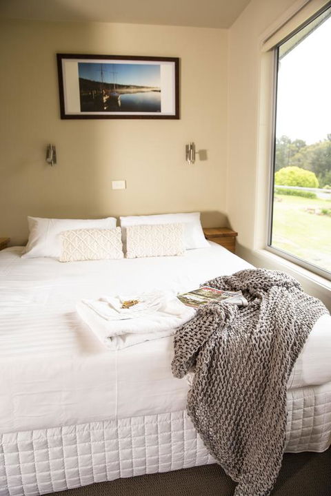 Little Norfolk Bay Events And Chalets - Tourism Canberra 7