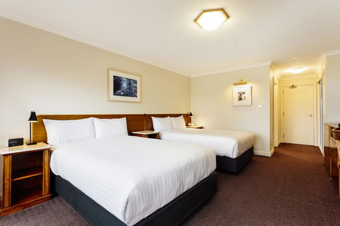 Cradle Mountain Hotel - Tourism Canberra 8