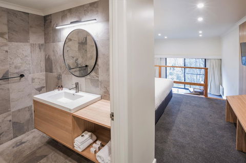 Cradle Mountain Hotel - Tourism Canberra 16