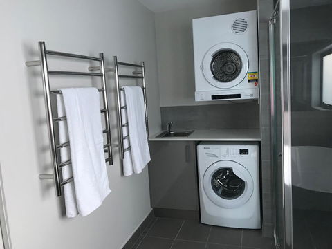 Self Contained Beach View Apartment - Tourism Canberra 14