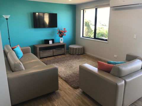 Self Contained Beach View Apartment - Tourism Canberra 4