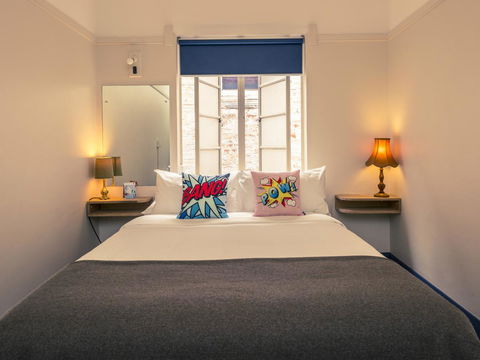 Alabama Hotel Hobart - Tourism Canberra 36