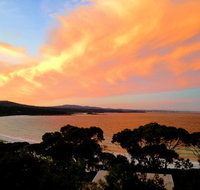 DOLPHIN LOOKOUT COTTAGE - amazing views of the Bay of Fires - Tourism Canberra