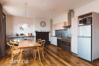 Devine Stays - Westside Apartment on Elizabeth