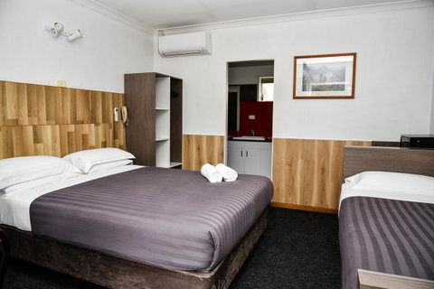 Hobart Tower Motel - Tourism Canberra 9