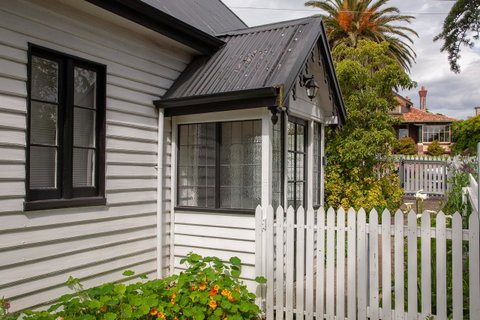 Gatehouse On Stoke - Tourism Canberra 1