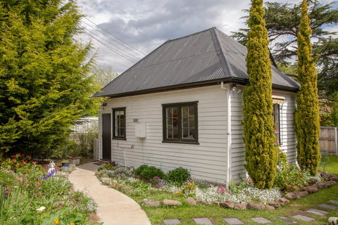 Gatehouse On Stoke - Tourism Canberra 6