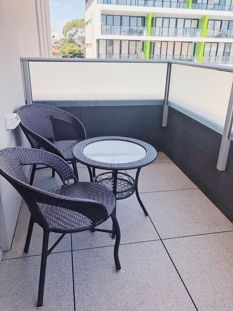 Poplar Box Hill Apartment - Tourism Canberra 11