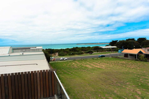 The Apollo - Tourism Canberra 15