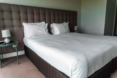 The Apollo - Tourism Canberra 9